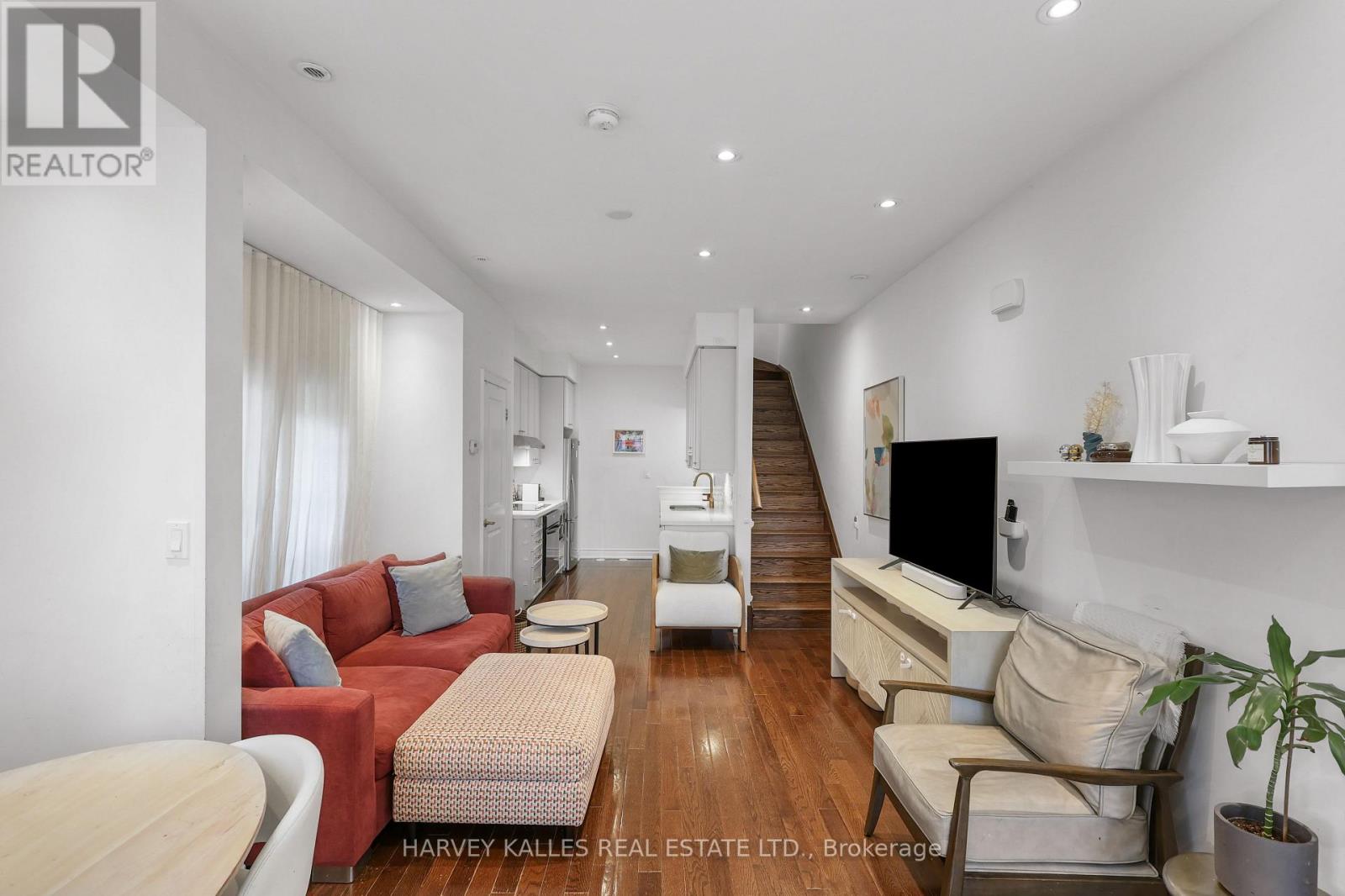 7 - 70 Hargrave Lane, Toronto, Ontario  M4N 0A4 - Photo 5 - C13708136