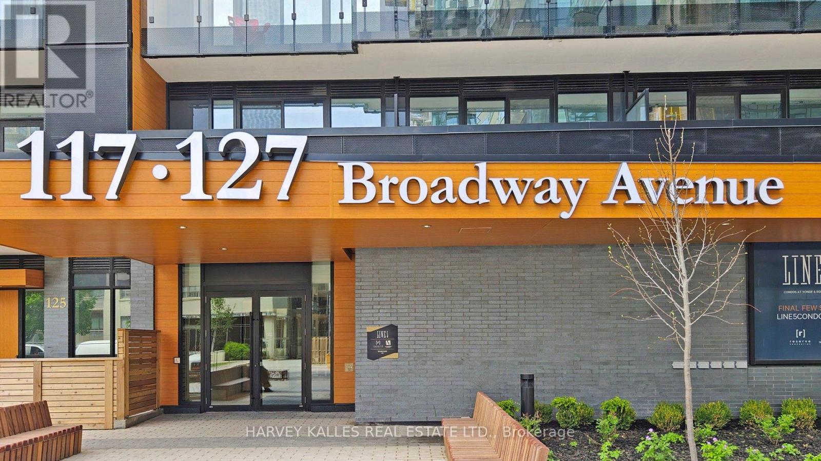 3302 - 127 BROADWAY AVENUE, Toronto, Ontario