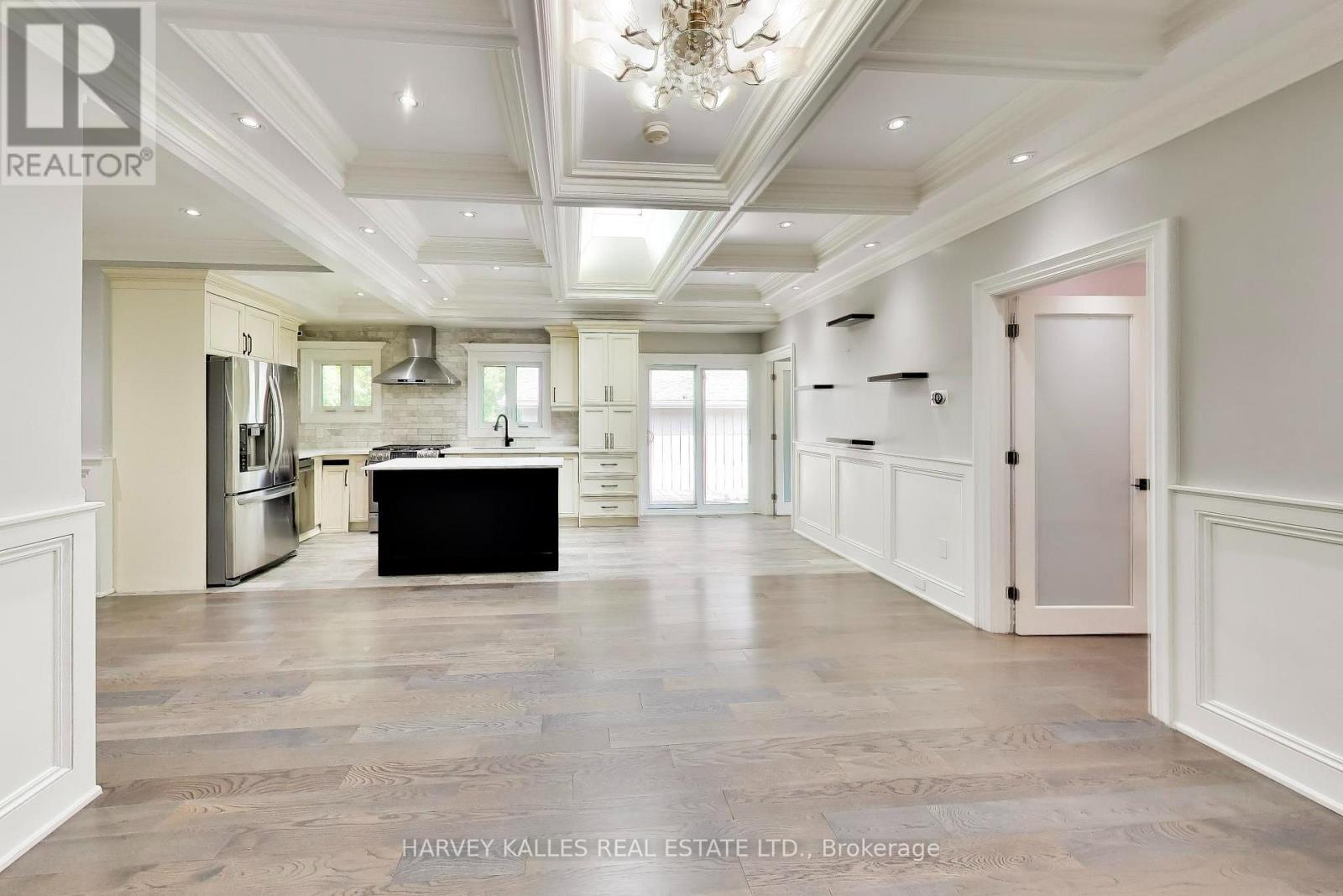 148 Sand Road, East Gwillimbury, Ontario  L9N 1H9 - Photo 7 - N13710572
