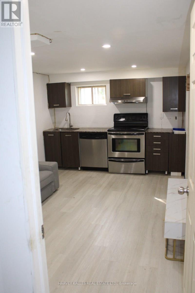 102 Goldcrest Road, Brampton, Ontario L6S 1H2 - Photo 10 - W13713032