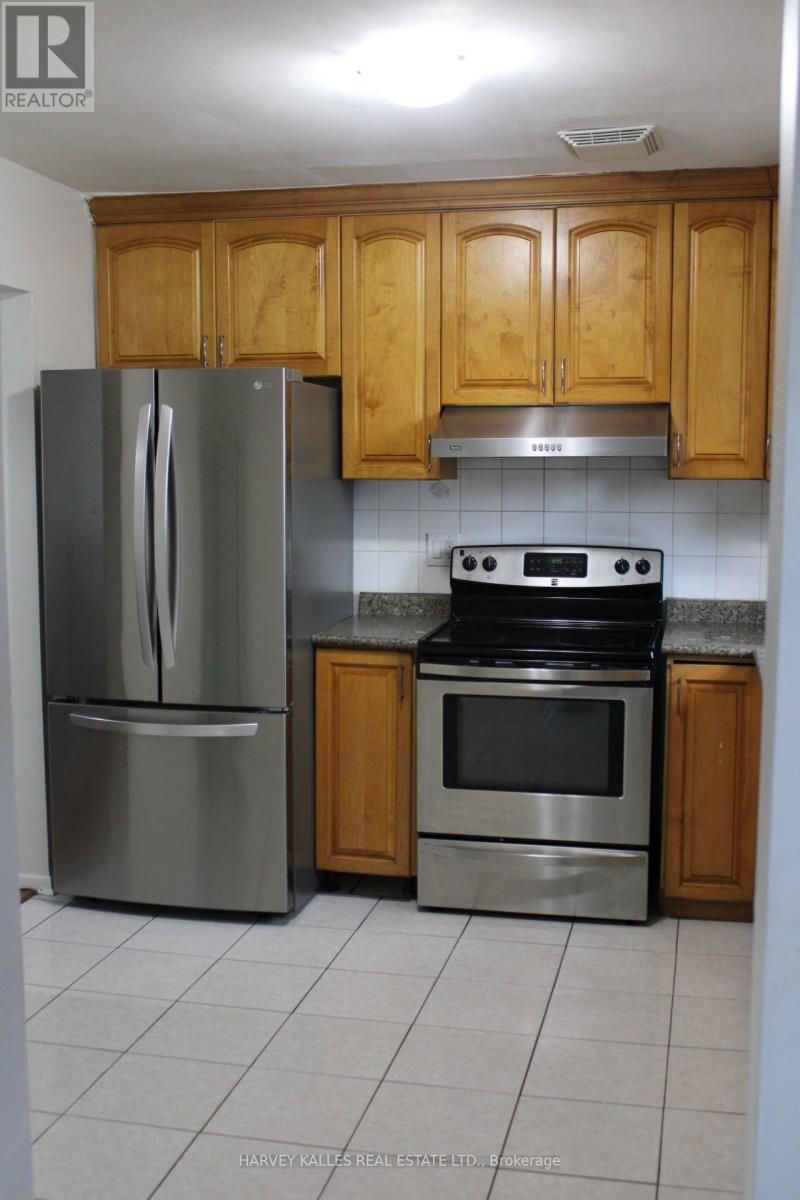 102 Goldcrest Road, Brampton, Ontario L6S 1H2 - Photo 15 - W13713032