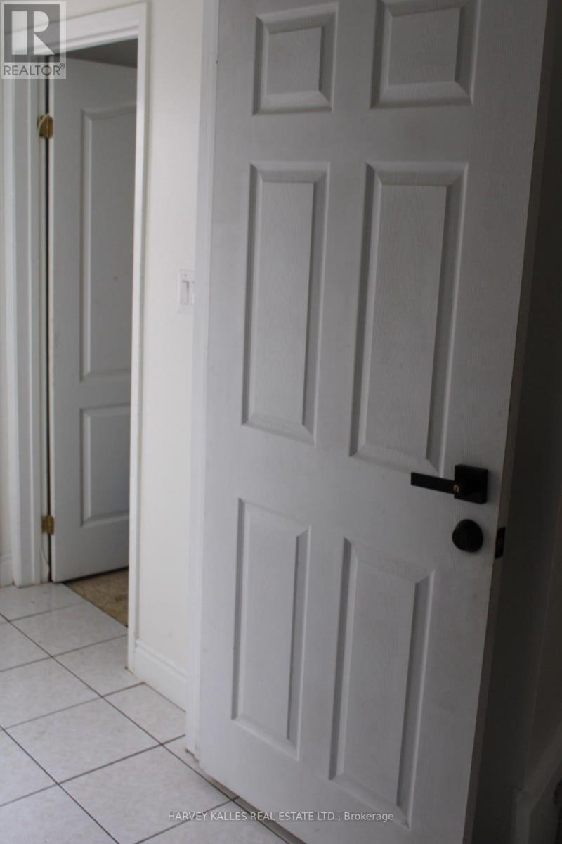 102 Goldcrest Road, Brampton, Ontario L6S 1H2 - Photo 17 - W13713032