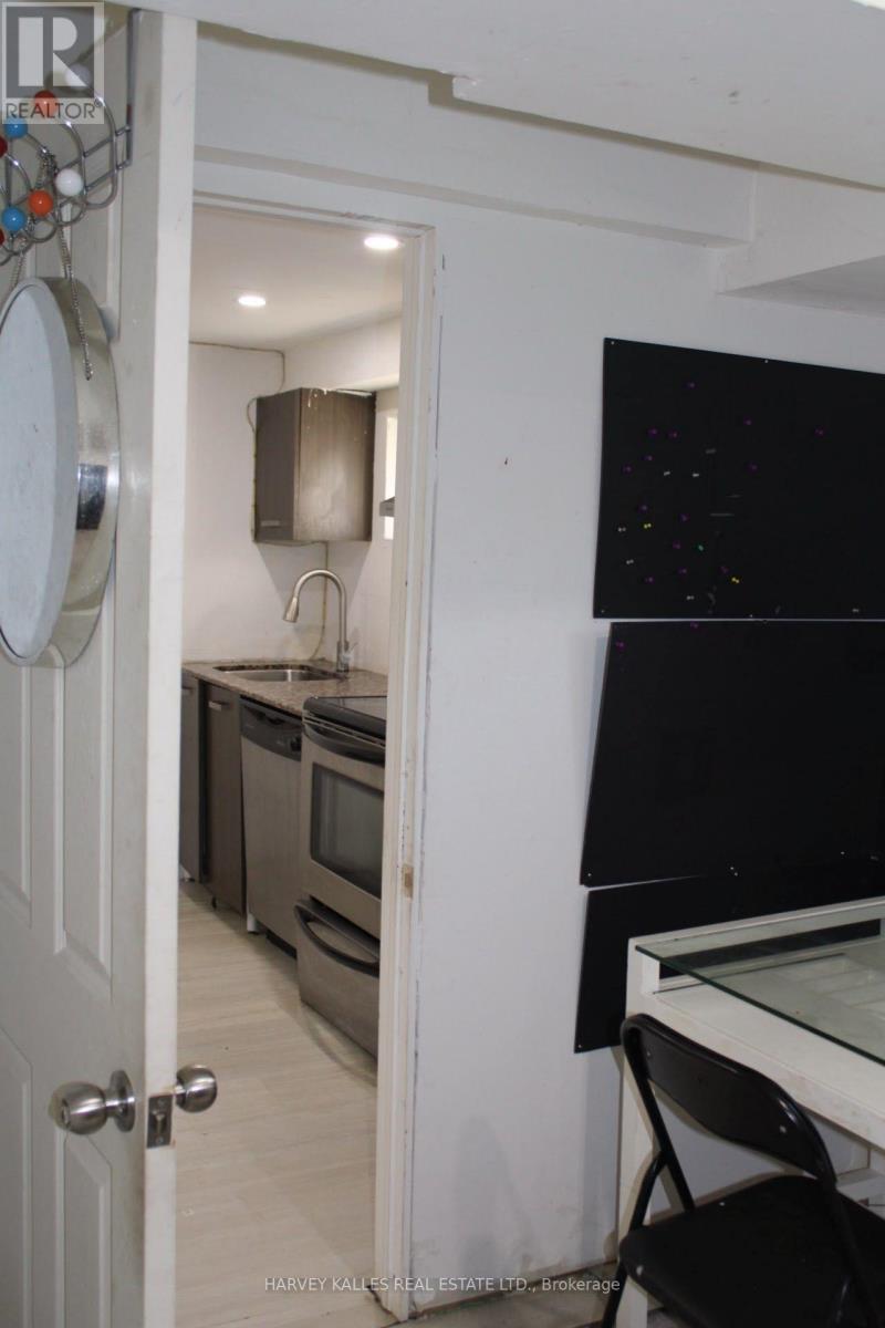 102 Goldcrest Road, Brampton, Ontario L6S 1H2 - Photo 30 - W13713032