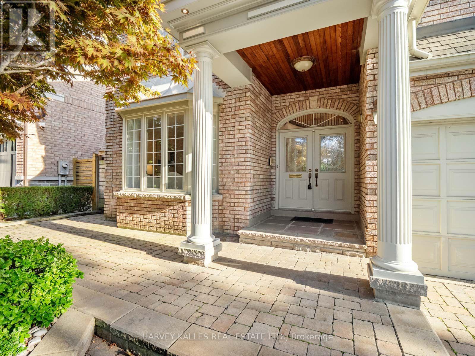 3 Cicada Court, Toronto, Ontario M3B 1G4 - Photo 2 - C13714328