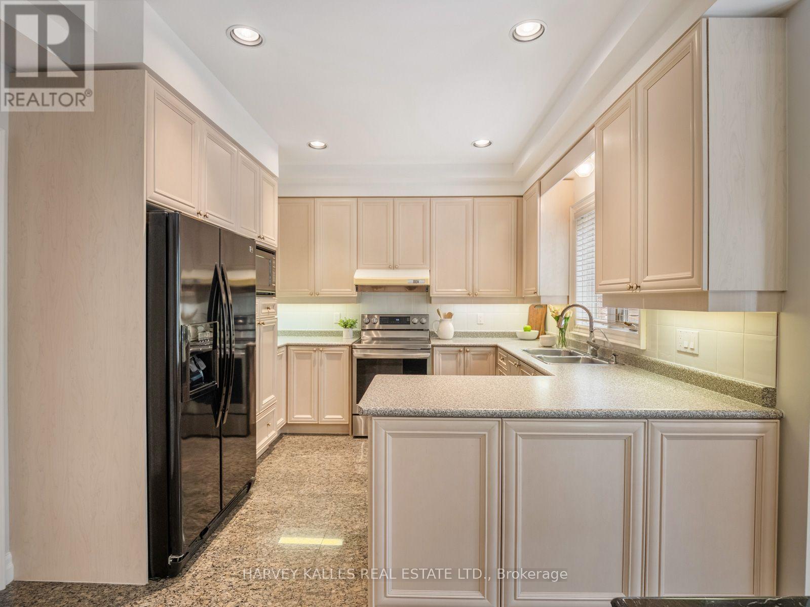 3 Cicada Court, Toronto, Ontario M3B 1G4 - Photo 8 - C13714328