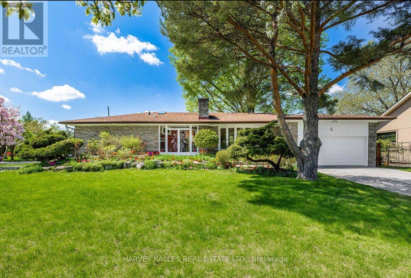 5 PARMBELLE CRESCENT, Toronto, Ontario