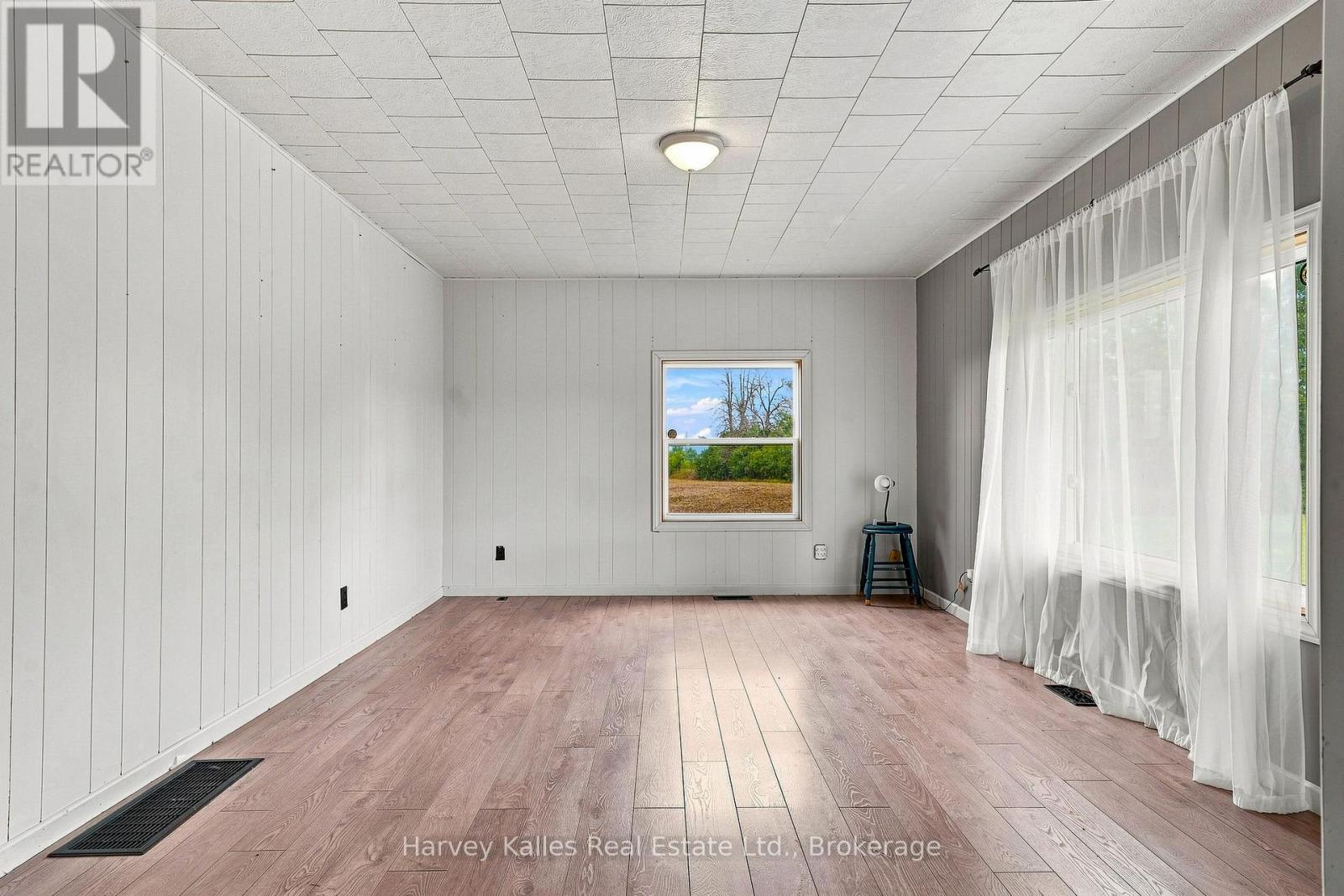 147 Caughey Road, Prince Edward County, Ontario  K0K 1W0 - Photo 4 - X13716144