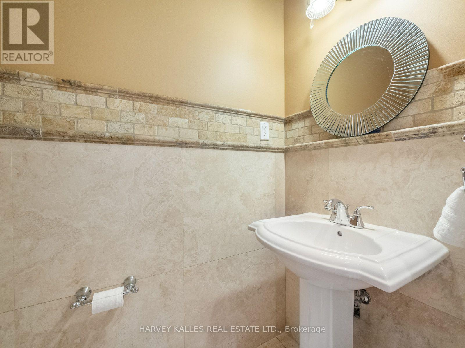 73 Carmichael Avenue, Toronto, Ontario  M5M 2W8 - Photo 13 - C13717986