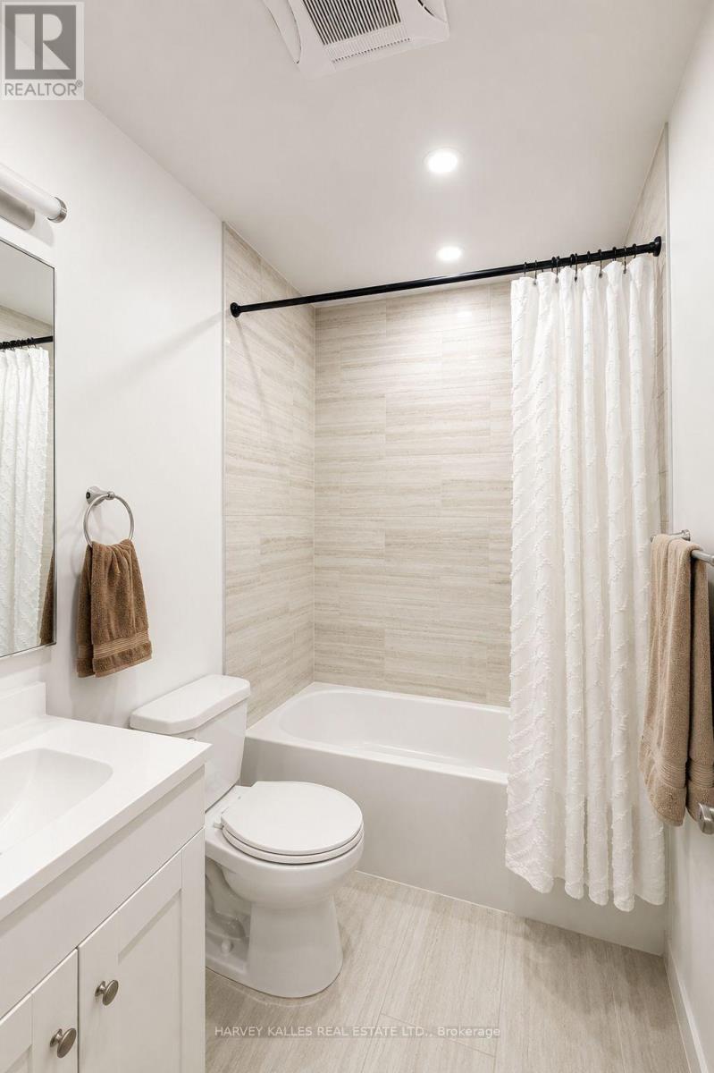 Lower - 557 Crawford Street, Toronto, Ontario M6G 3J9 - Photo 7 - C13718488