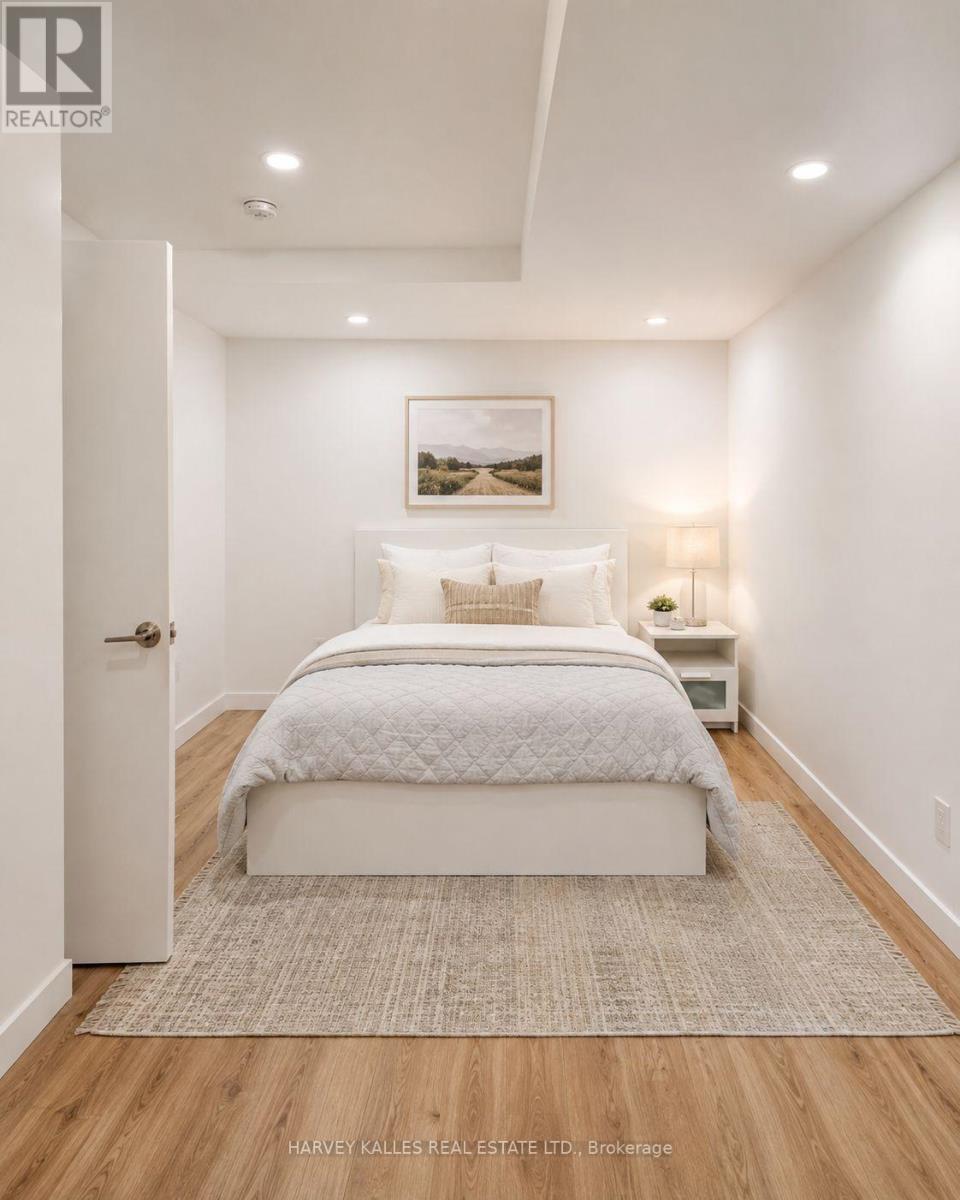 Lower - 557 Crawford Street, Toronto, Ontario M6G 3J9 - Photo 8 - C13718488
