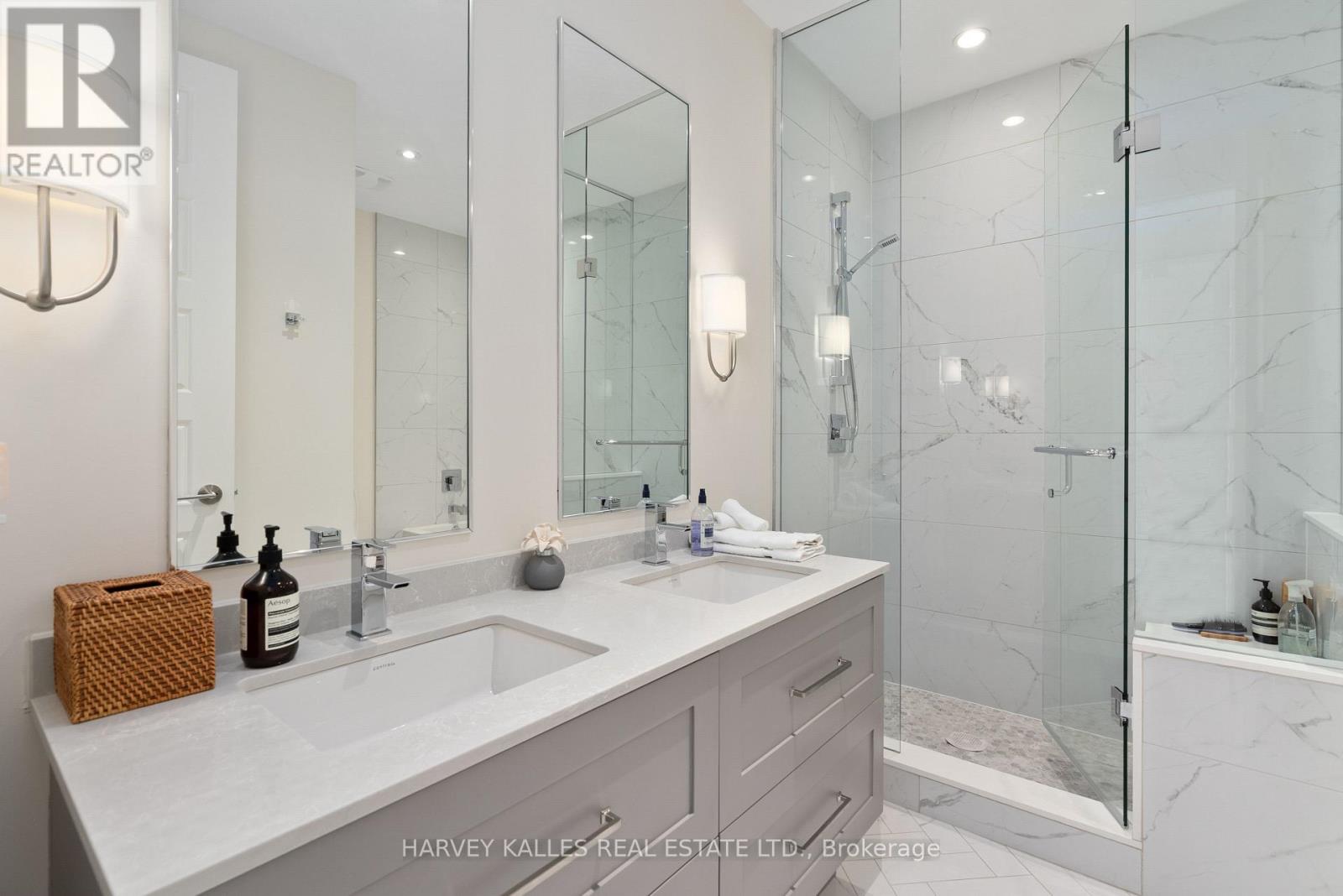 3787 Mangusta Court, Innisfil, Ontario L9S 0L5 - Photo 22 - N13719282