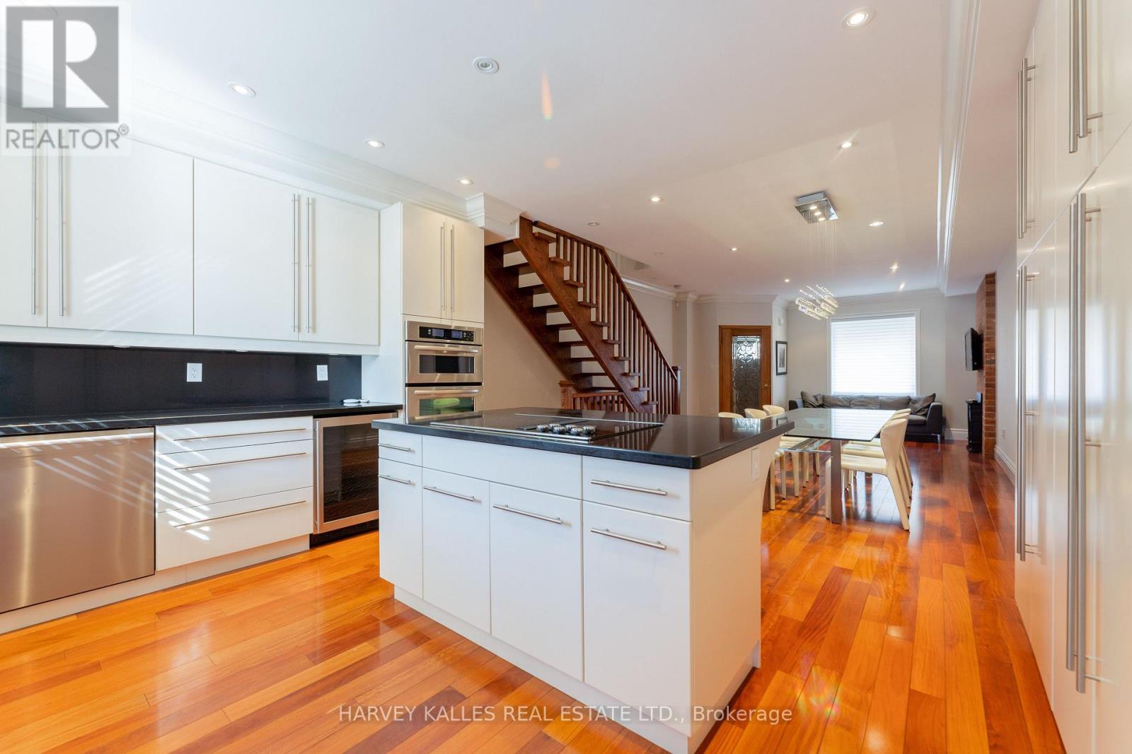1107 Gerrard Street E, Toronto, Ontario M4M 1Z9 - Photo 15 - E13721094