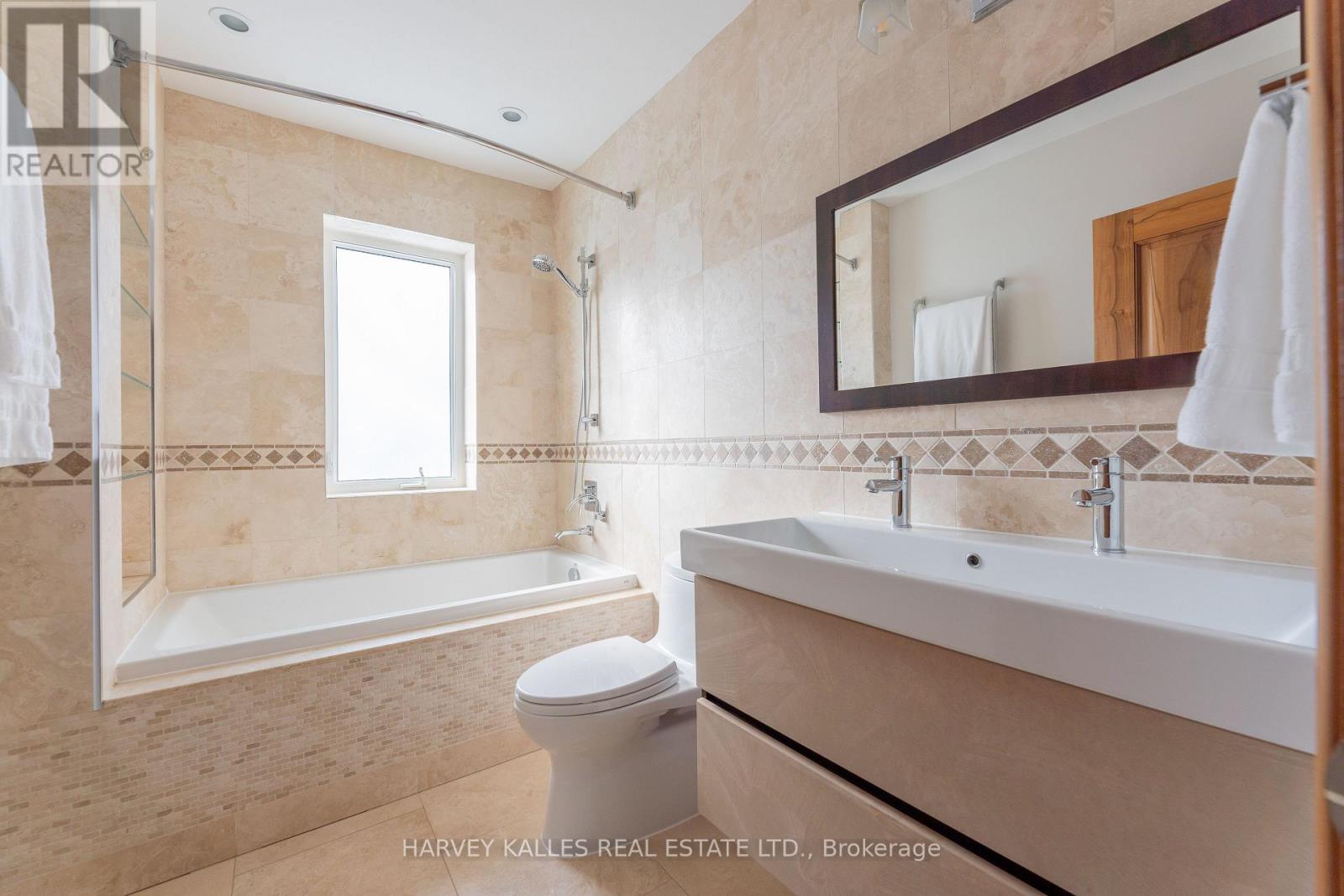 1107 Gerrard Street E, Toronto, Ontario M4M 1Z9 - Photo 21 - E13721094