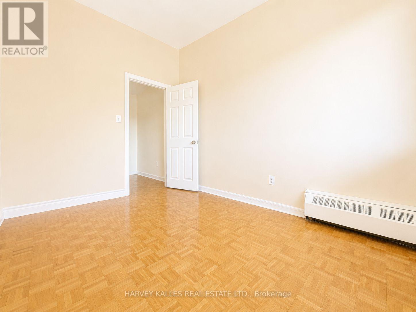 305 - 80 Blackfriar Avenue, Toronto, Ontario M9R 3S9 - Photo 17 - W13721896