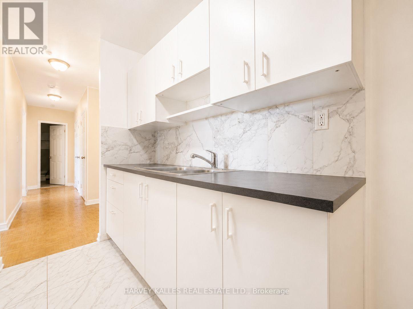 305 - 80 Blackfriar Avenue, Toronto, Ontario M9R 3S9 - Photo 6 - W13721896