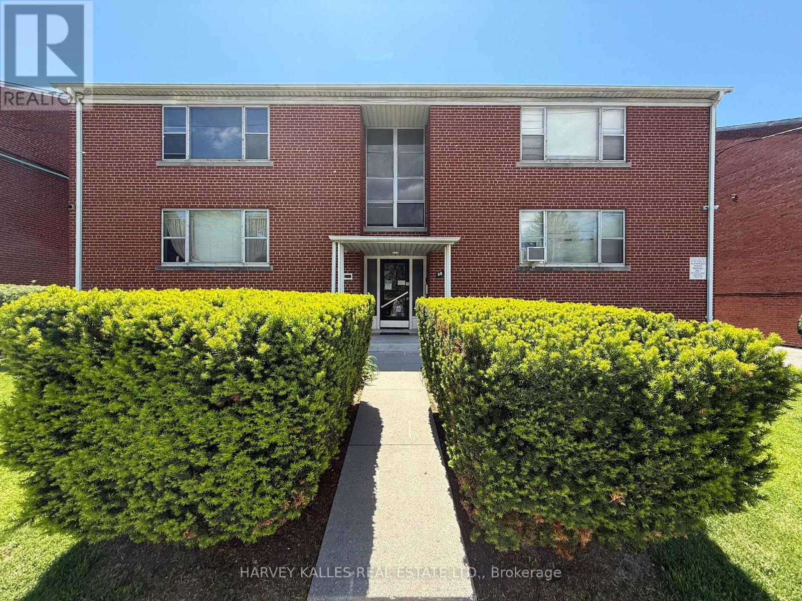 6 - 88 TRETHEWEY DRIVE, Toronto, Ontario
