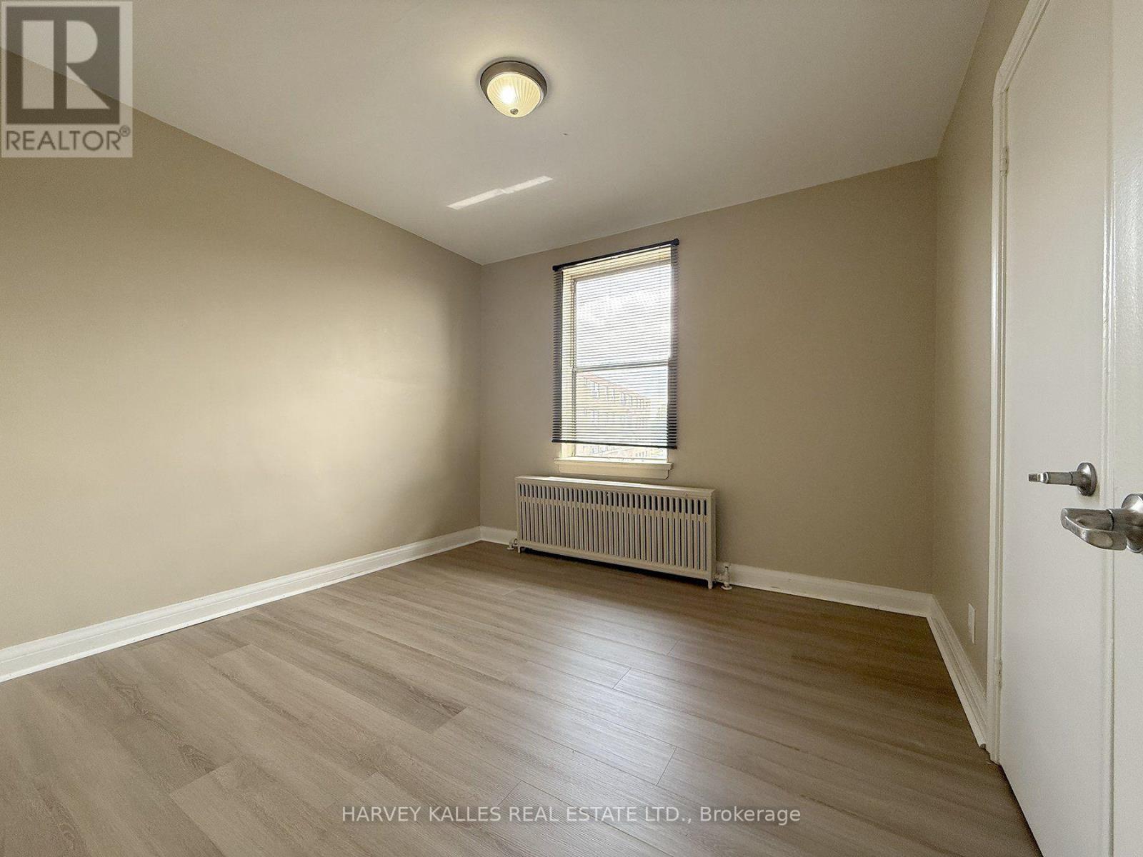 6 - 88 Trethewey Drive, Toronto, Ontario  M6M 4B4 - Photo 8 - W13722174