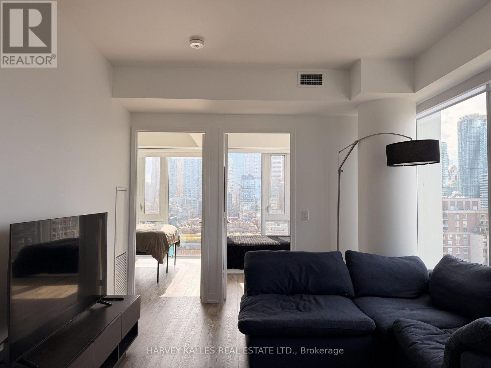 1704 - 158 Front Street E, Toronto, Ontario M5V 1E5 - Photo 5 - C13722678