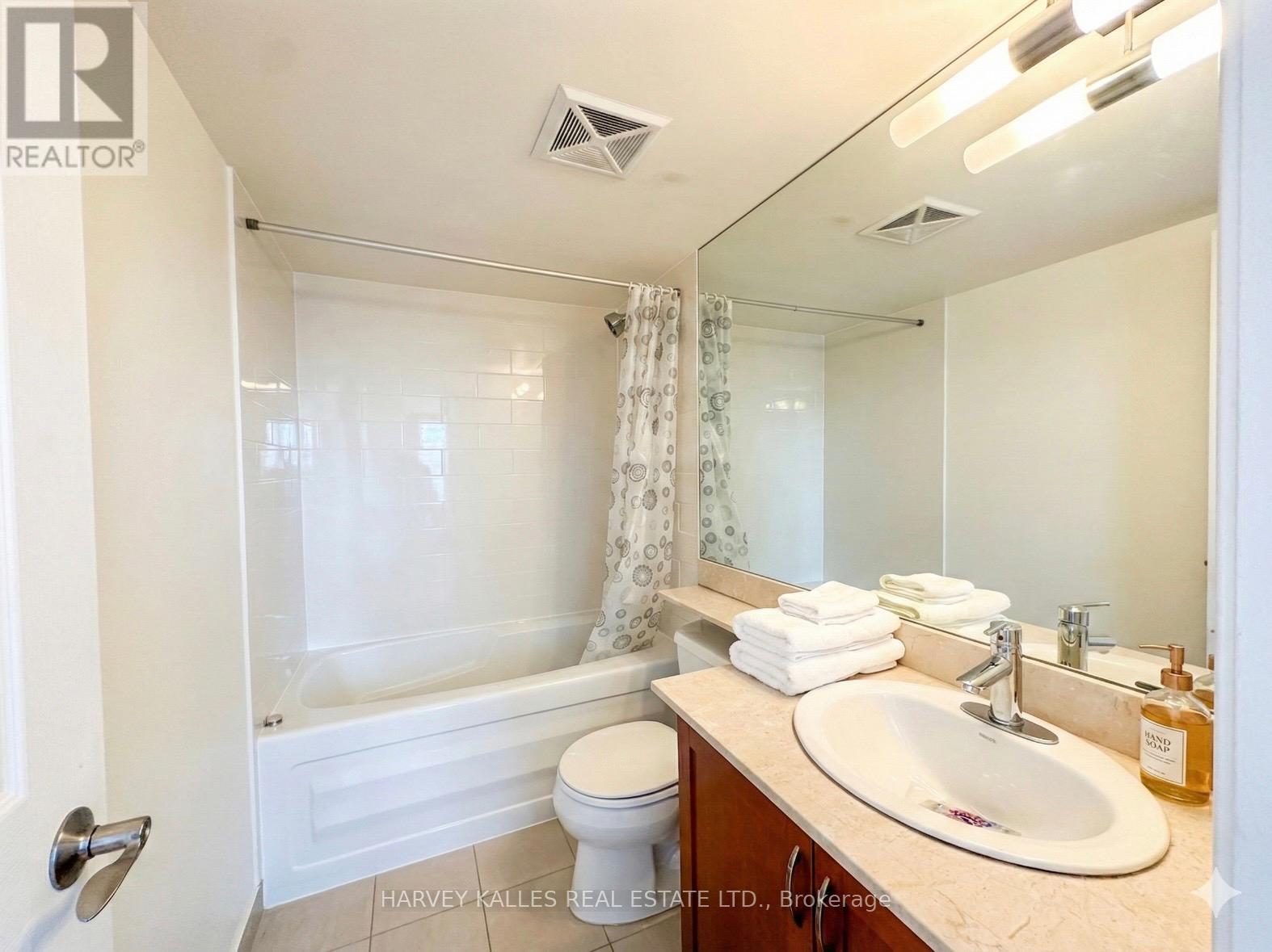 1306 - 736 Spadina Avenue, Toronto, Ontario  M5S 2J2 - Photo 13 - C13724538