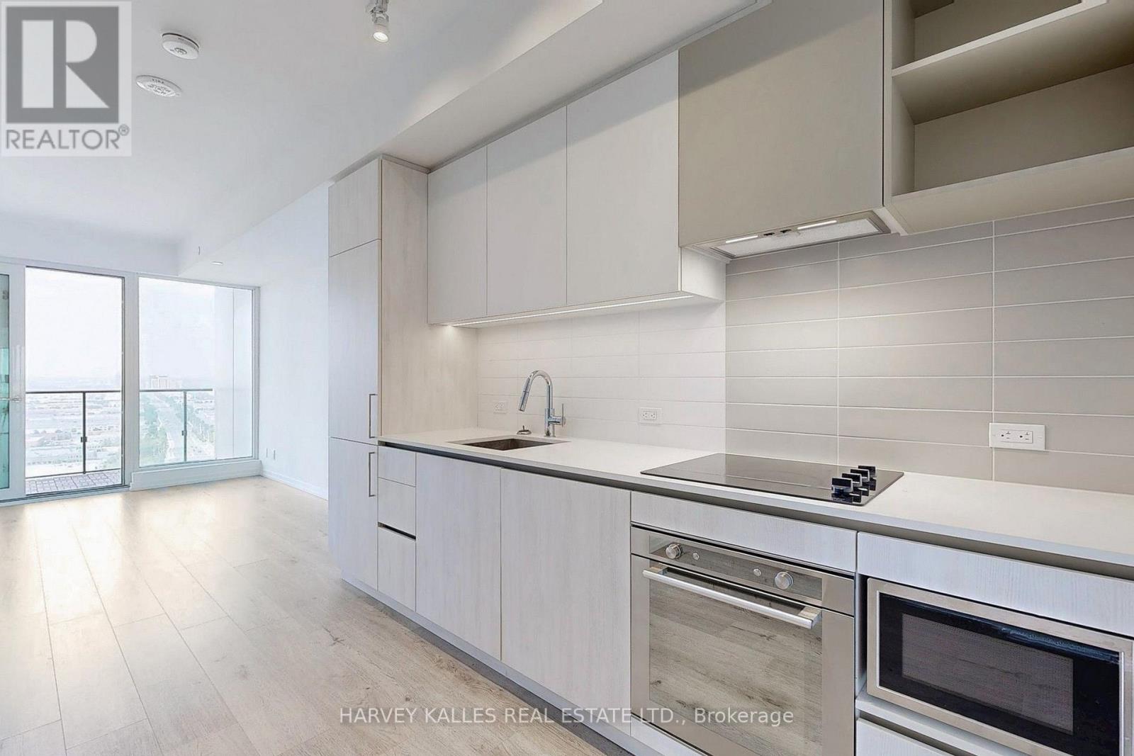 2807 - 7890 Jane Street, Vaughan, Ontario  L4K 0L1 - Photo 13 - N13725988
