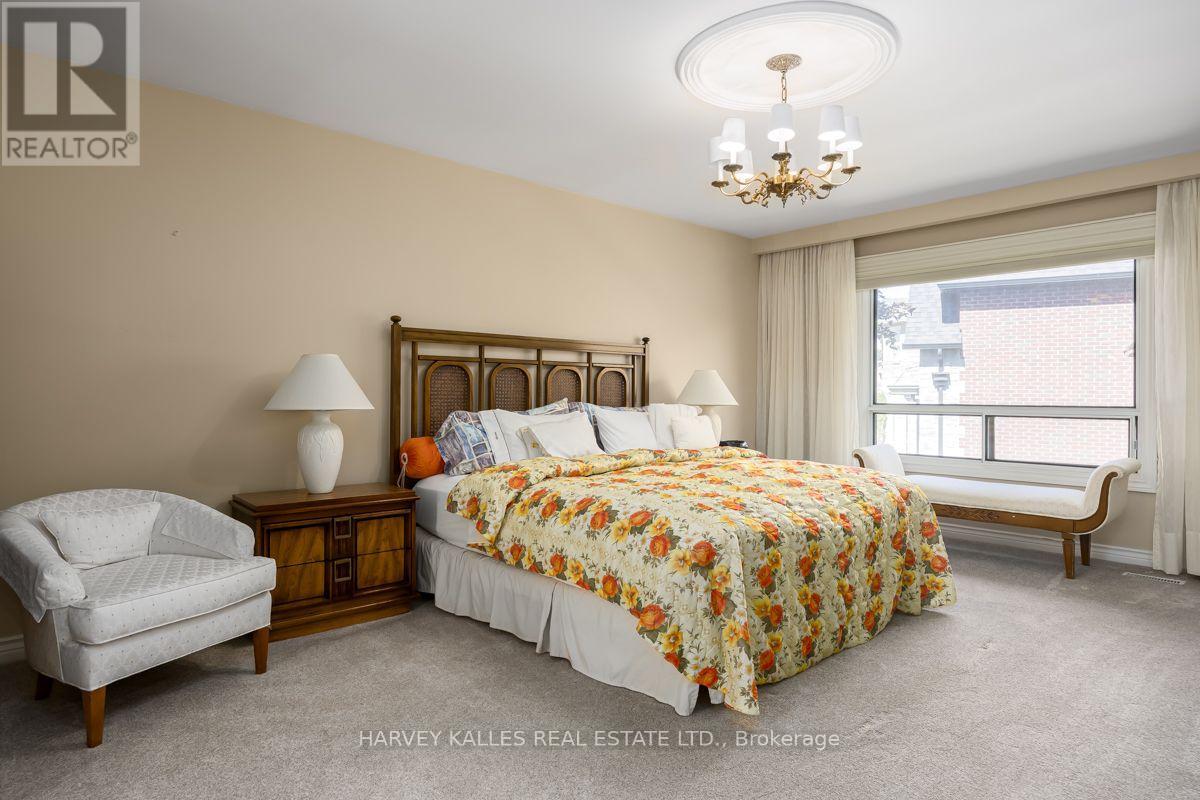 30 Coreydale Court, Toronto, Ontario  M3H 4T2 - Photo 18 - C13727500