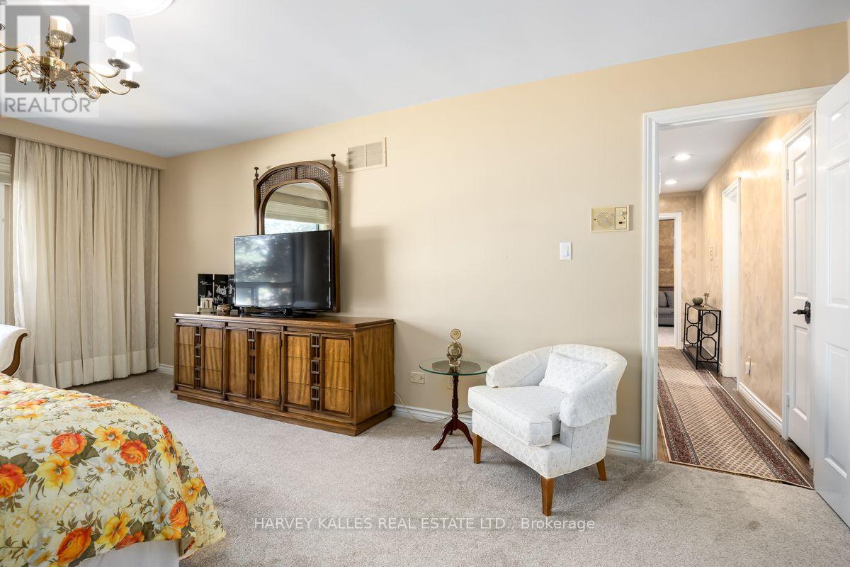30 Coreydale Court, Toronto, Ontario  M3H 4T2 - Photo 20 - C13727500