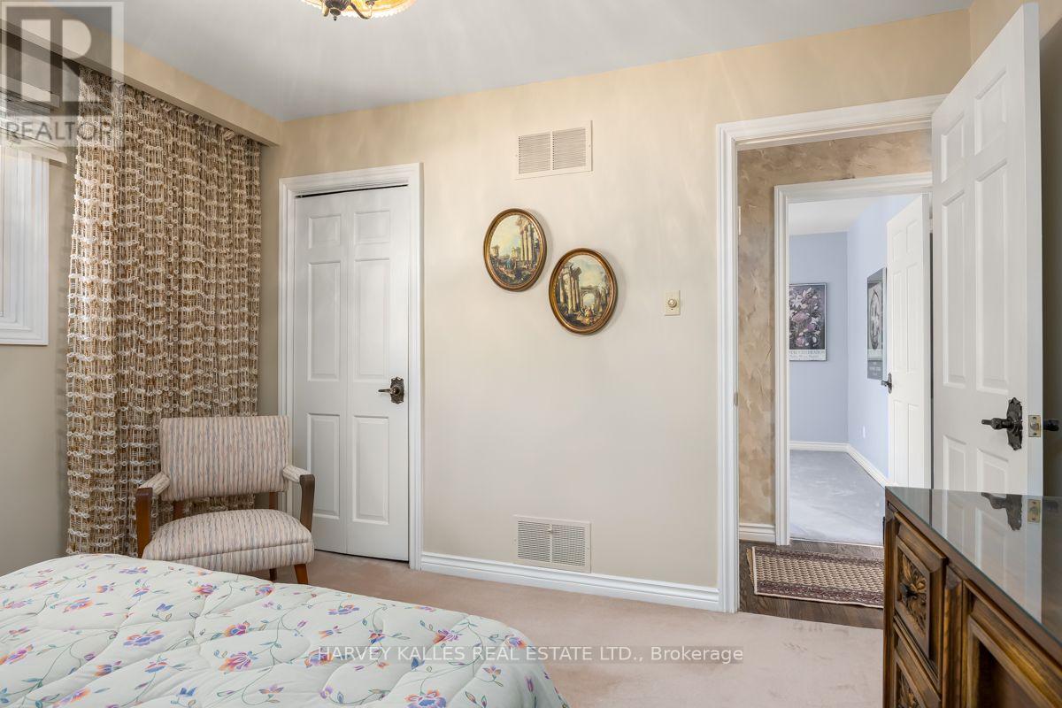 30 Coreydale Court, Toronto, Ontario  M3H 4T2 - Photo 23 - C13727500