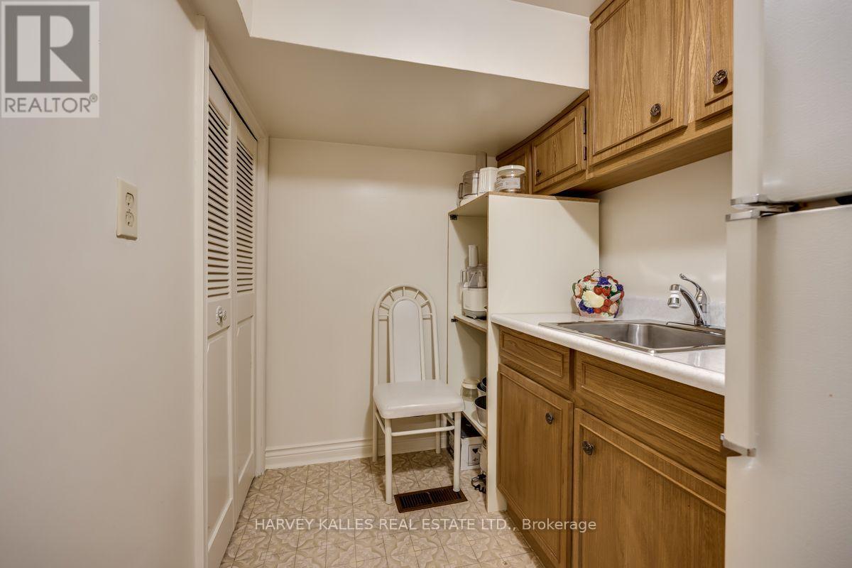 30 Coreydale Court, Toronto, Ontario  M3H 4T2 - Photo 39 - C13727500
