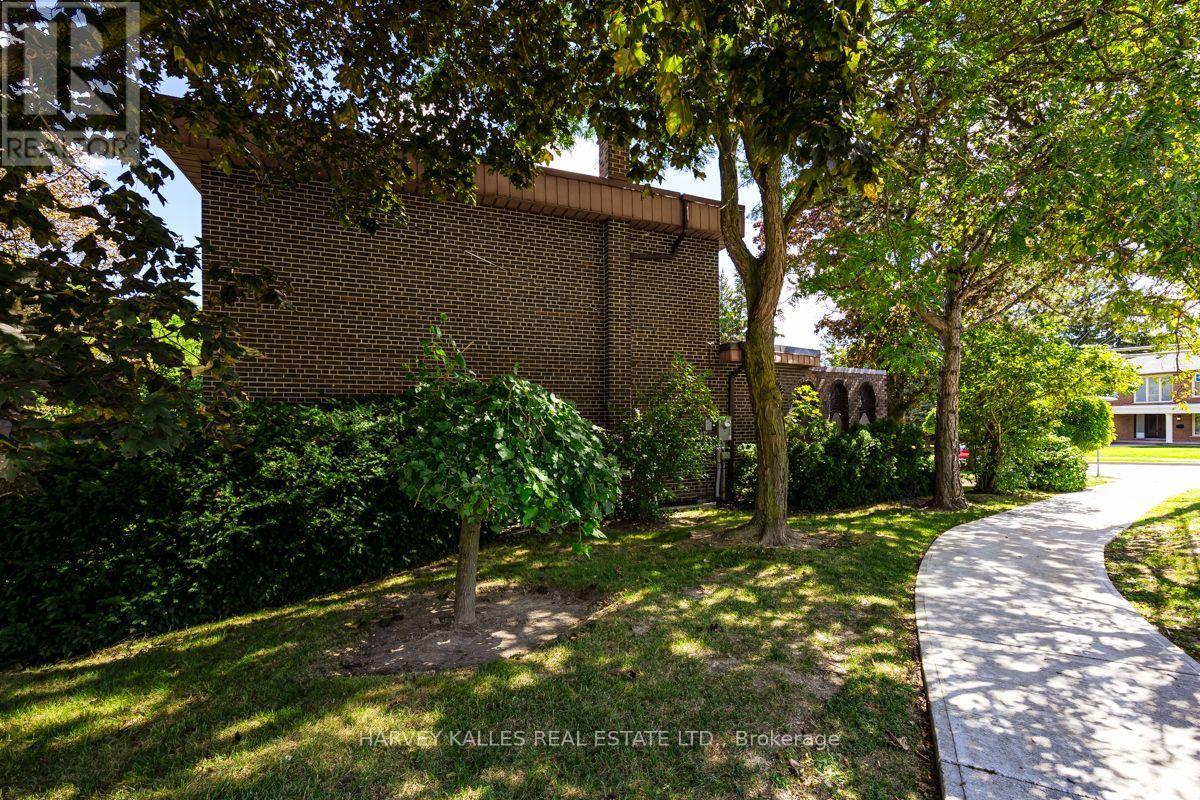 30 Coreydale Court, Toronto, Ontario  M3H 4T2 - Photo 41 - C13727500