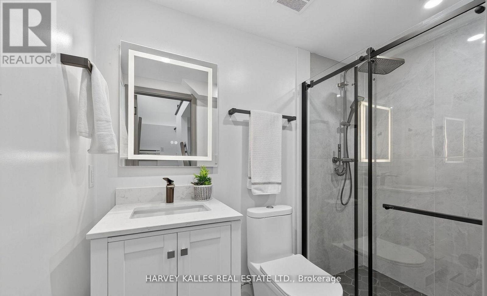 Garden Suite - 249 Lauder Avenue, Toronto, Ontario M6E 3H5 - Photo 11 - C13727770