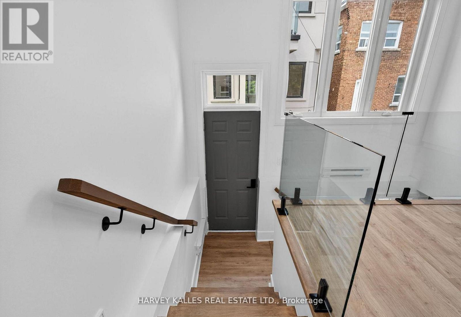 Garden Suite - 249 Lauder Avenue, Toronto, Ontario M6E 3H5 - Photo 3 - C13727770