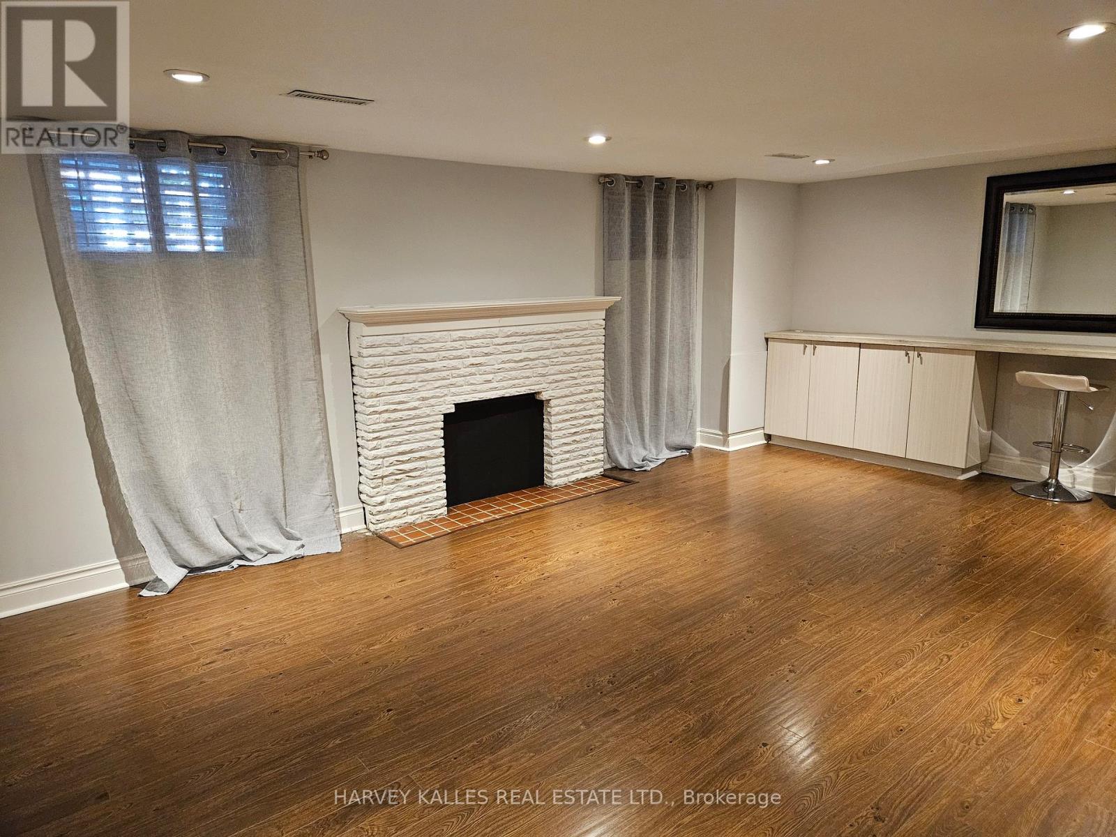Lower - 85 Lanark Avenue, Toronto, Ontario  M6E 2G3 - Photo 6 - C13729216