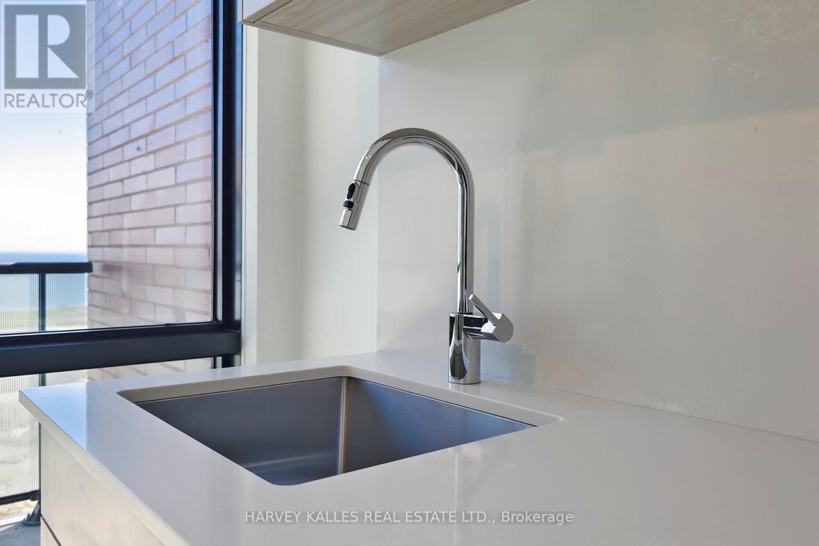 901 - 251 Masonry Way, Mississauga, Ontario  L5H 0B3 - Photo 15 - W13729418