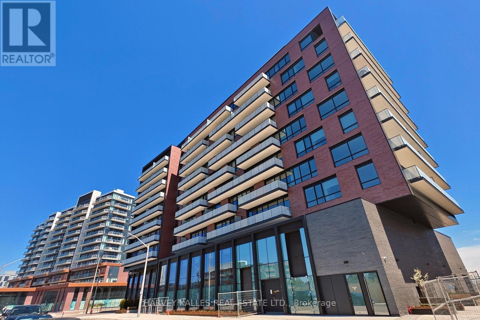 901 - 251 Masonry Way, Mississauga, Ontario  L5H 0B3 - Photo 3 - W13729418