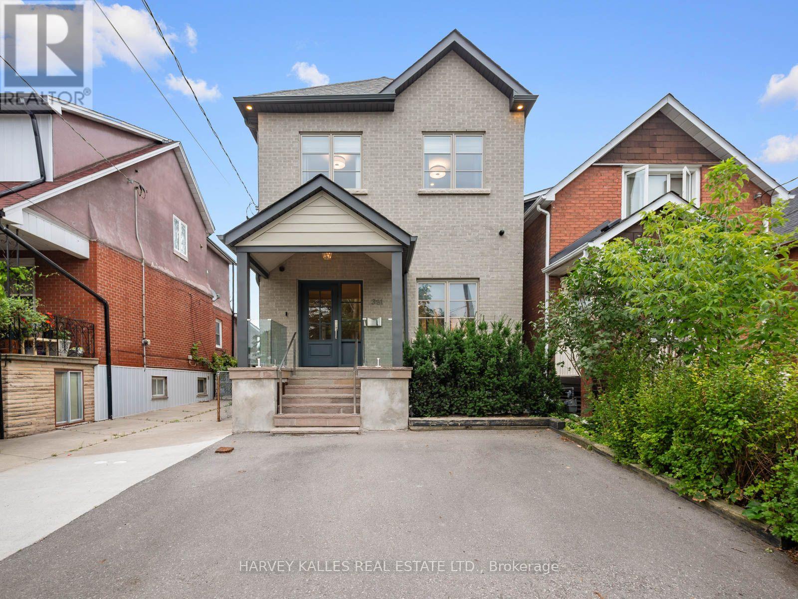 381 GLENHOLME AVENUE, Toronto, Ontario