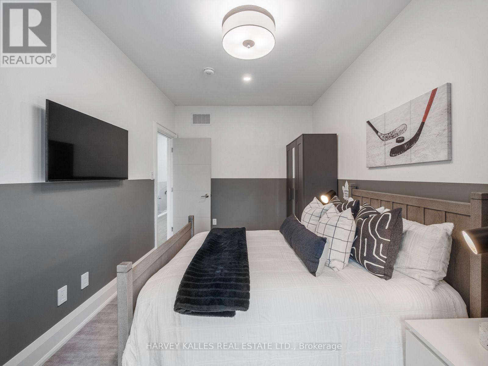 381 Glenholme Avenue, Toronto, Ontario  M6E 3E6 - Photo 35 - C13730952