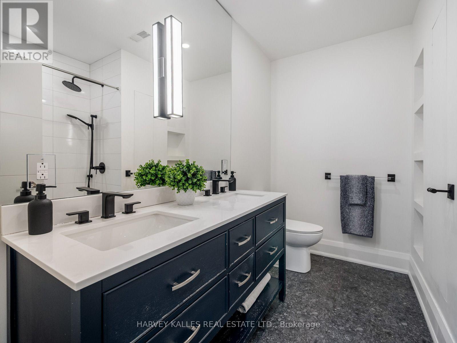 381 Glenholme Avenue, Toronto, Ontario  M6E 3E6 - Photo 36 - C13730952