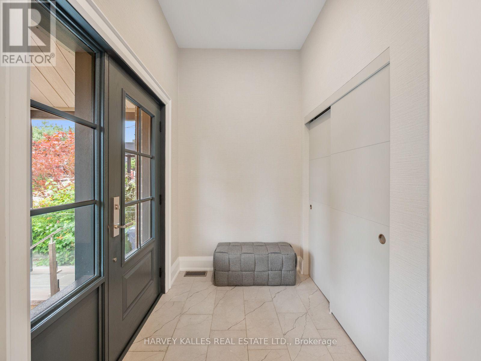 381 Glenholme Avenue, Toronto, Ontario  M6E 3E6 - Photo 4 - C13730952