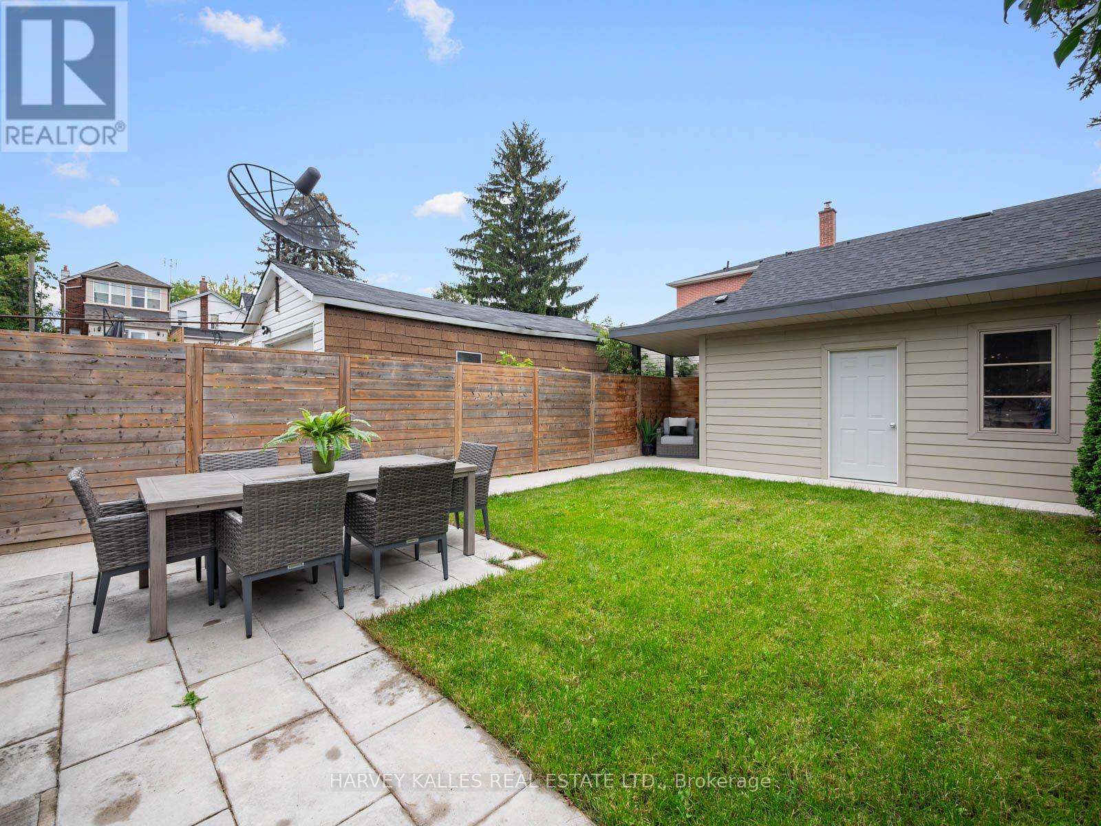 381 Glenholme Avenue, Toronto, Ontario  M6E 3E6 - Photo 46 - C13730952