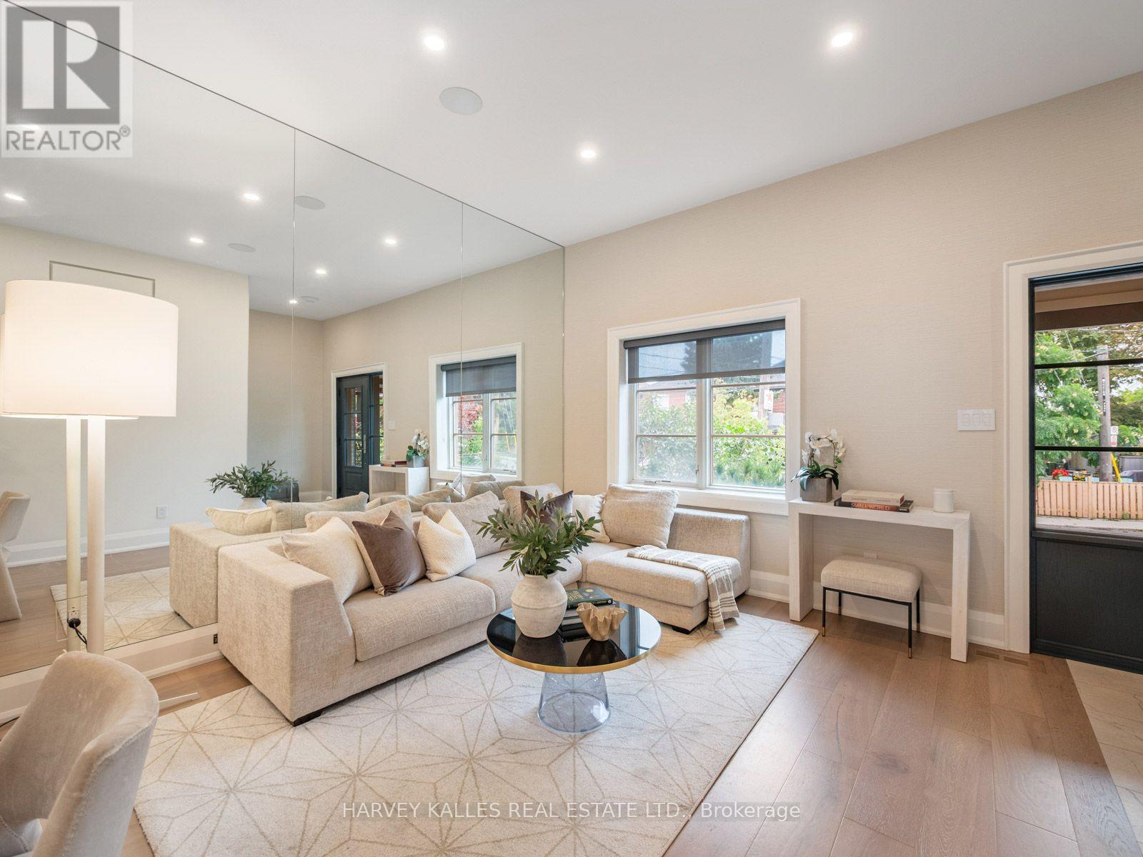 381 Glenholme Avenue, Toronto, Ontario  M6E 3E6 - Photo 6 - C13730952