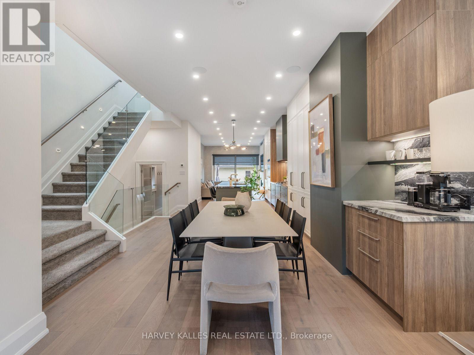 381 Glenholme Avenue, Toronto, Ontario  M6E 3E6 - Photo 8 - C13730952