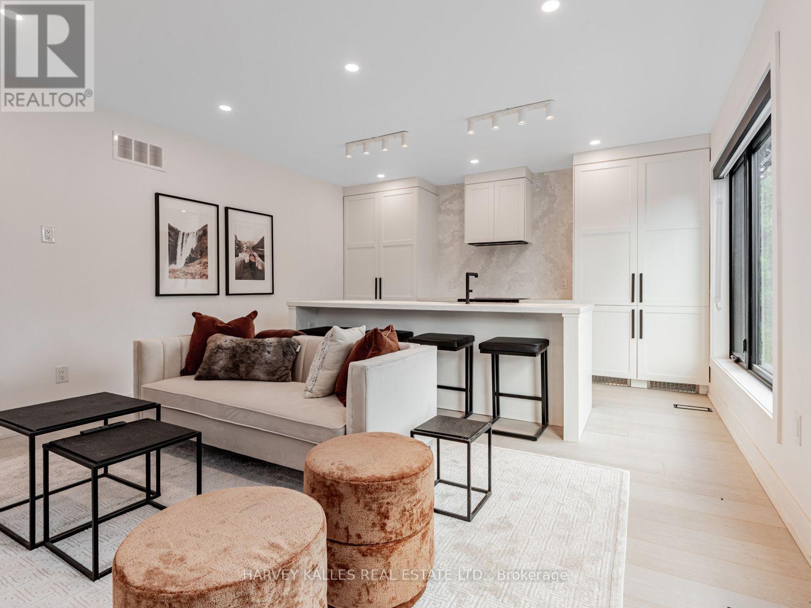 20 Leslie Garden Lane, Toronto, Ontario M4M 3B4 - Photo 10 - E13734084