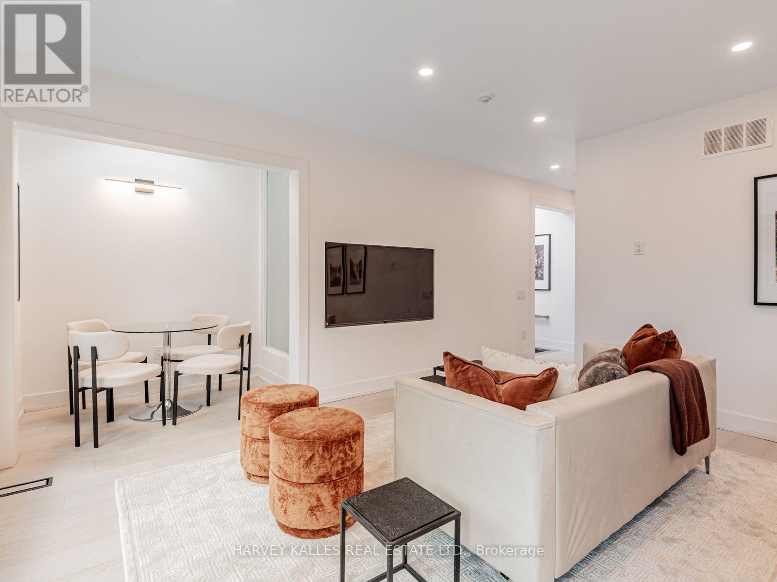 20 Leslie Garden Lane, Toronto, Ontario M4M 3B4 - Photo 11 - E13734084