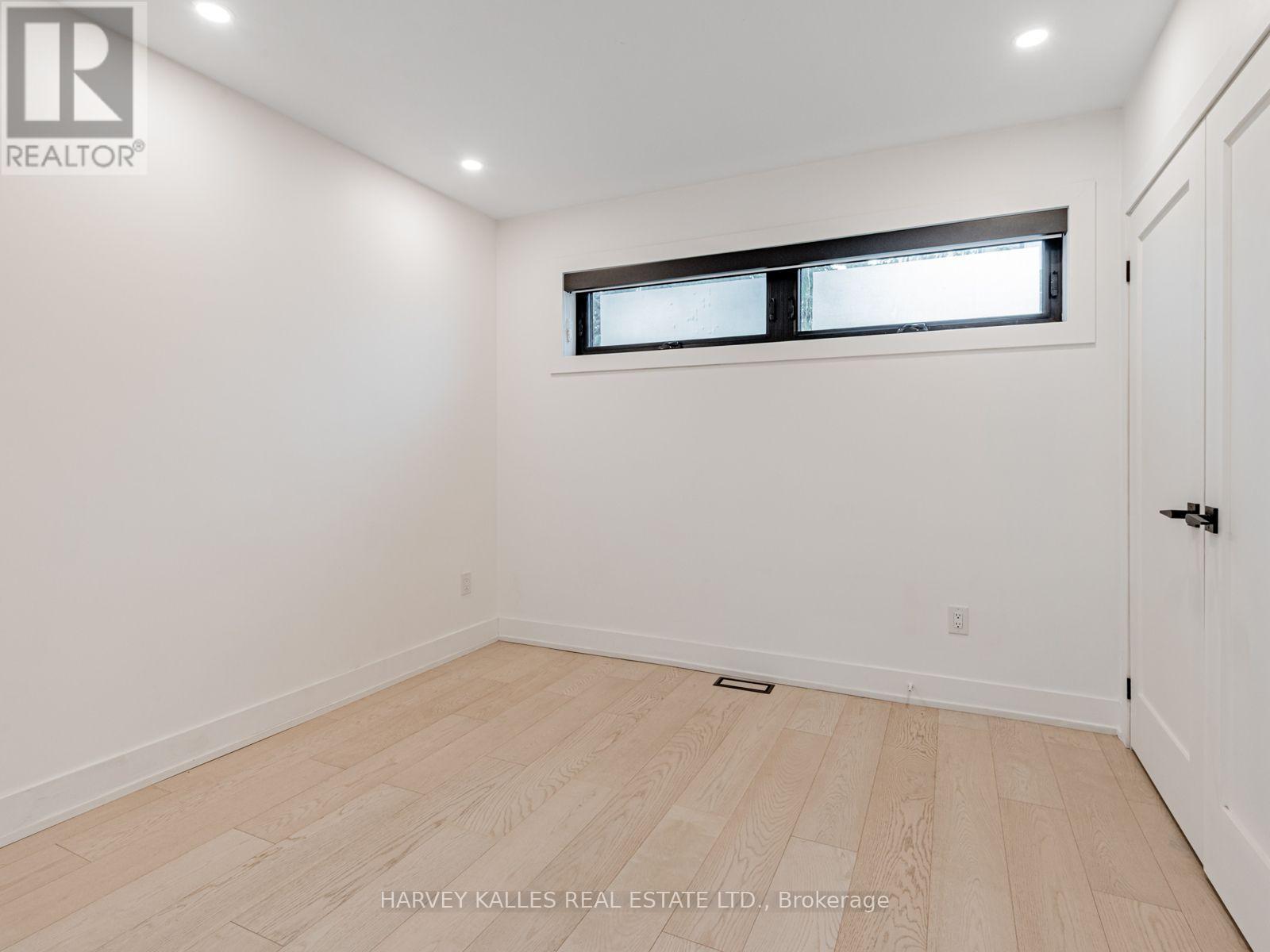 20 Leslie Garden Lane, Toronto, Ontario M4M 3B4 - Photo 17 - E13734084