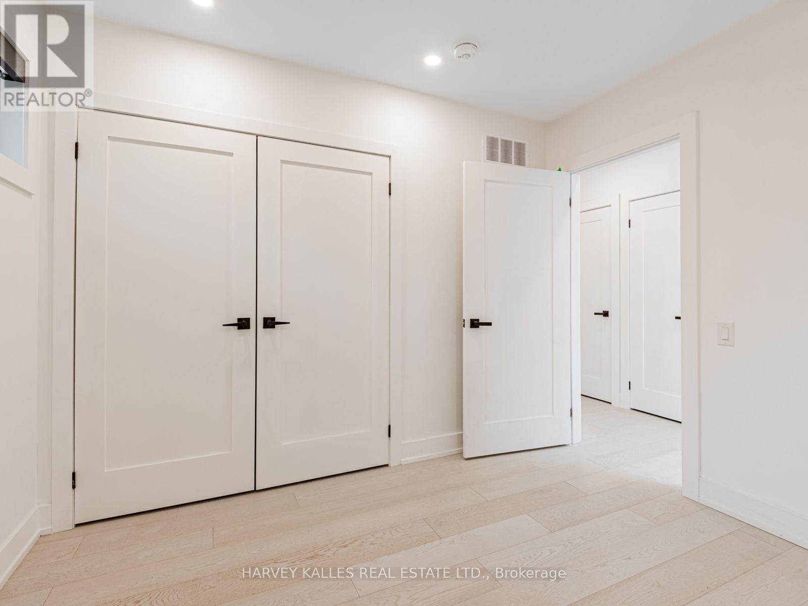 20 Leslie Garden Lane, Toronto, Ontario M4M 3B4 - Photo 18 - E13734084