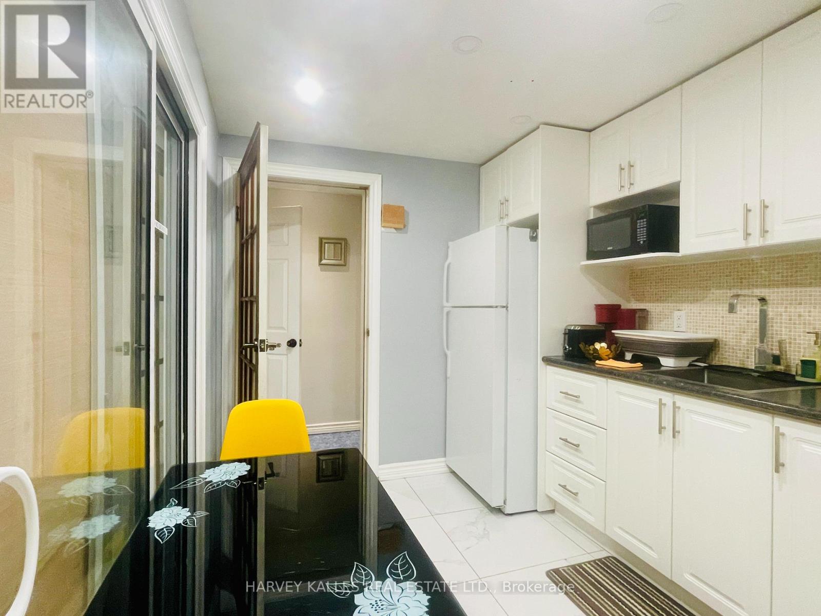 Lower - 1538 Davenport Road, Toronto, Ontario M6H 2J1 - Photo 8 - W13734158