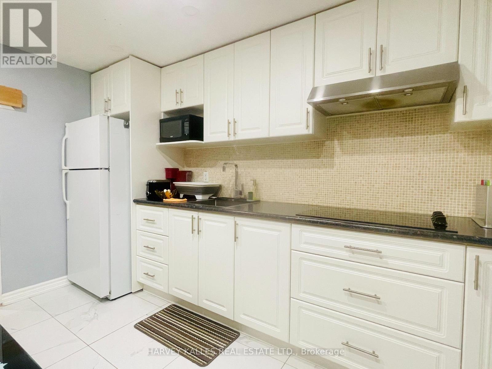 Lower - 1538 Davenport Road, Toronto, Ontario M6H 2J1 - Photo 9 - W13734158