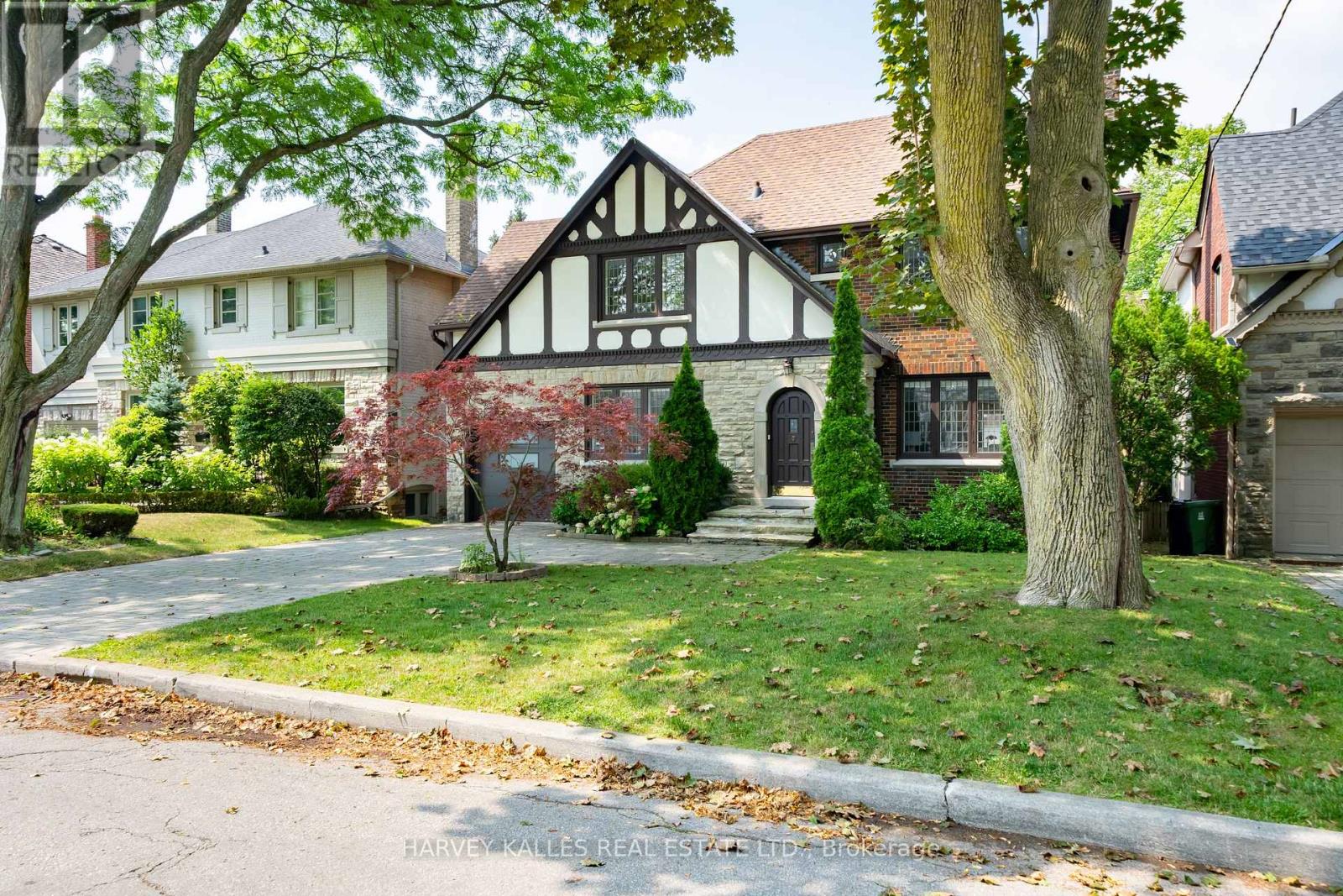 6 Browside Avenue, Toronto, Ontario M5P 2V1 - Photo 3 - C13734368