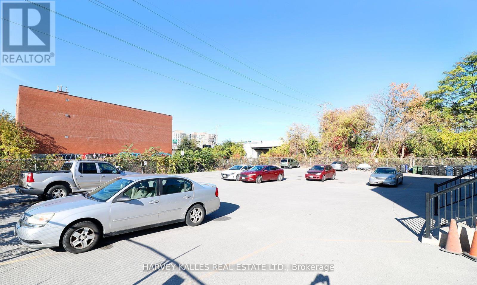 209 - 500 Gilbert Avenue, Toronto, Ontario  M6E 4X5 - Photo 15 - W13735904