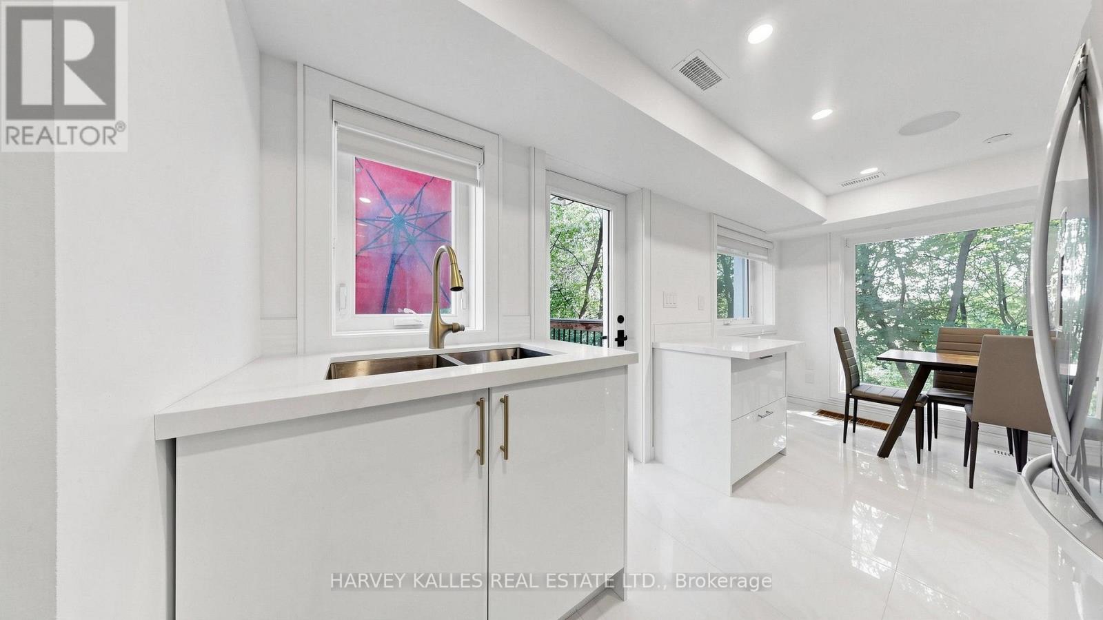 23a Donwoods Drive, Toronto, Ontario  M4N 2E9 - Photo 16 - C13737468